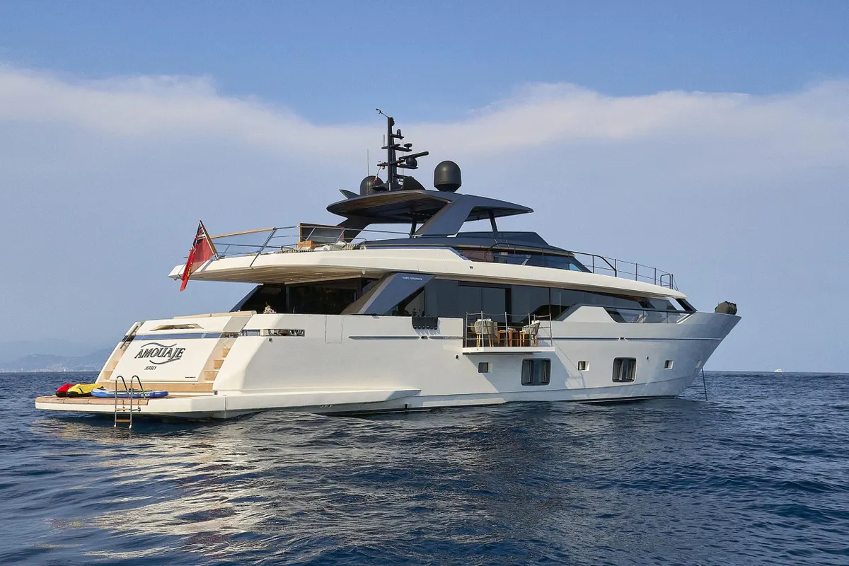 Sanlorenzo SL102A — Exterior photo 2