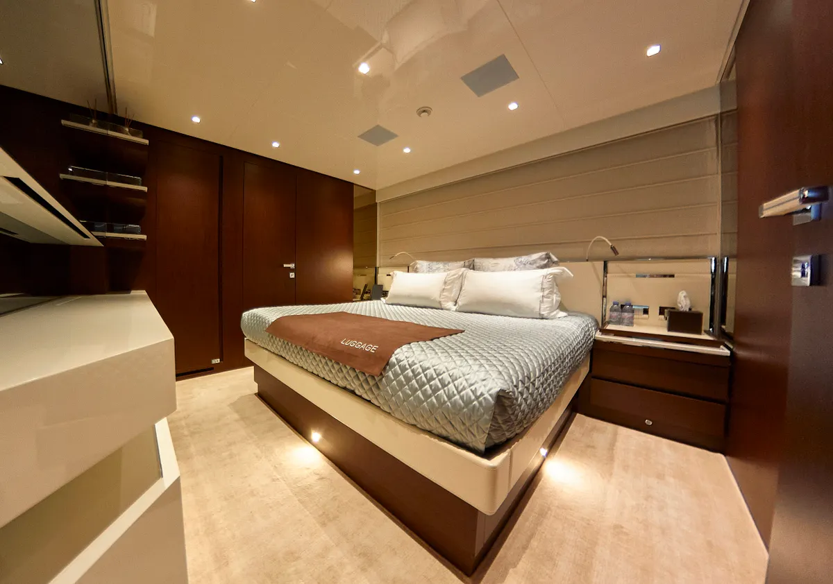 Sanlorenzo SL102A — Interior photo 4