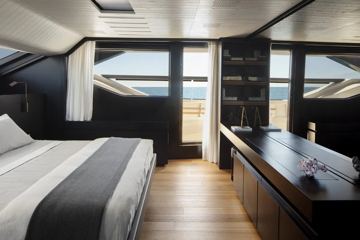 Sanlorenzo SL102A — Interior photo 8