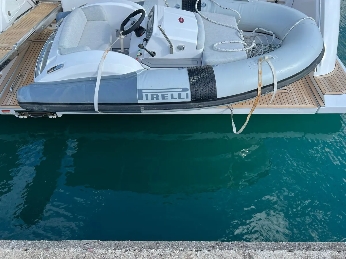 Azimut 55 — Exterior photo 4