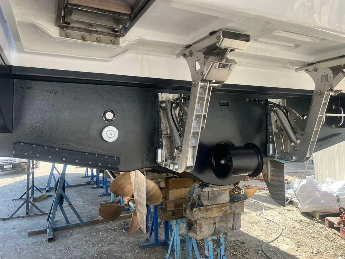 Azimut 55 — Exterior photo 5