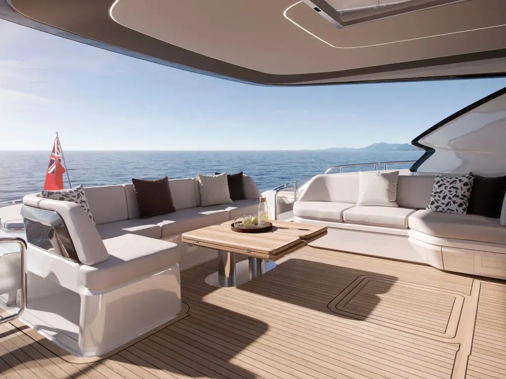 Princess S74 — Interior photo 1