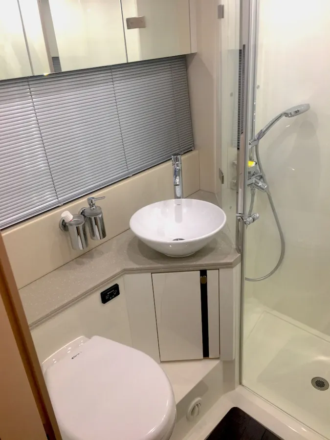 Sunseeker Portofino 40 — Interior photo 6