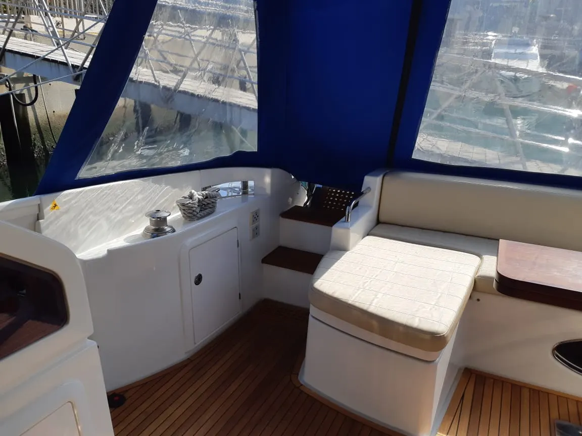 Azimut 54 — Interior photo 4