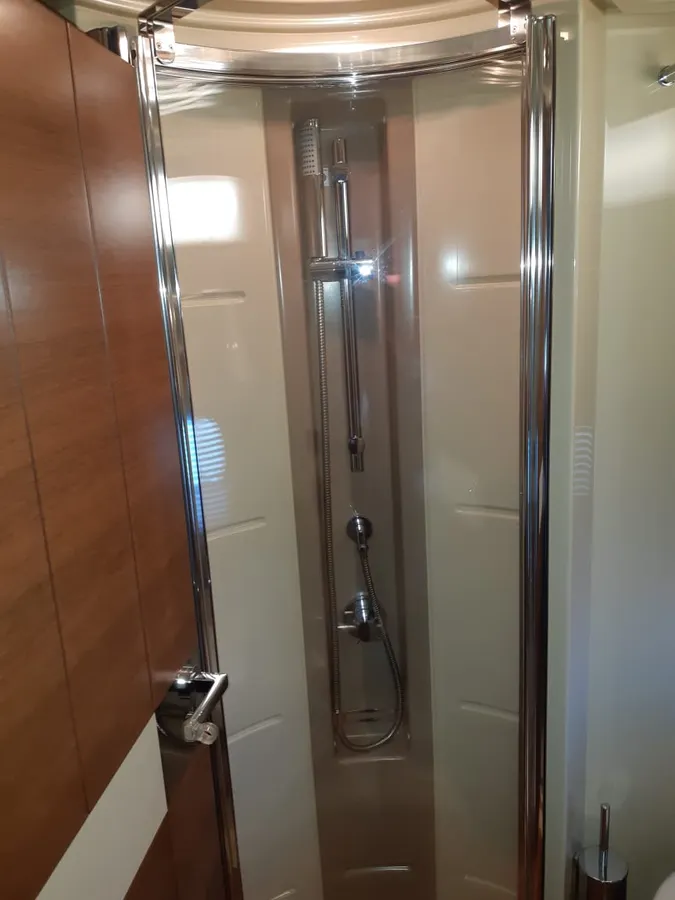 Azimut 54 — Interior photo 13