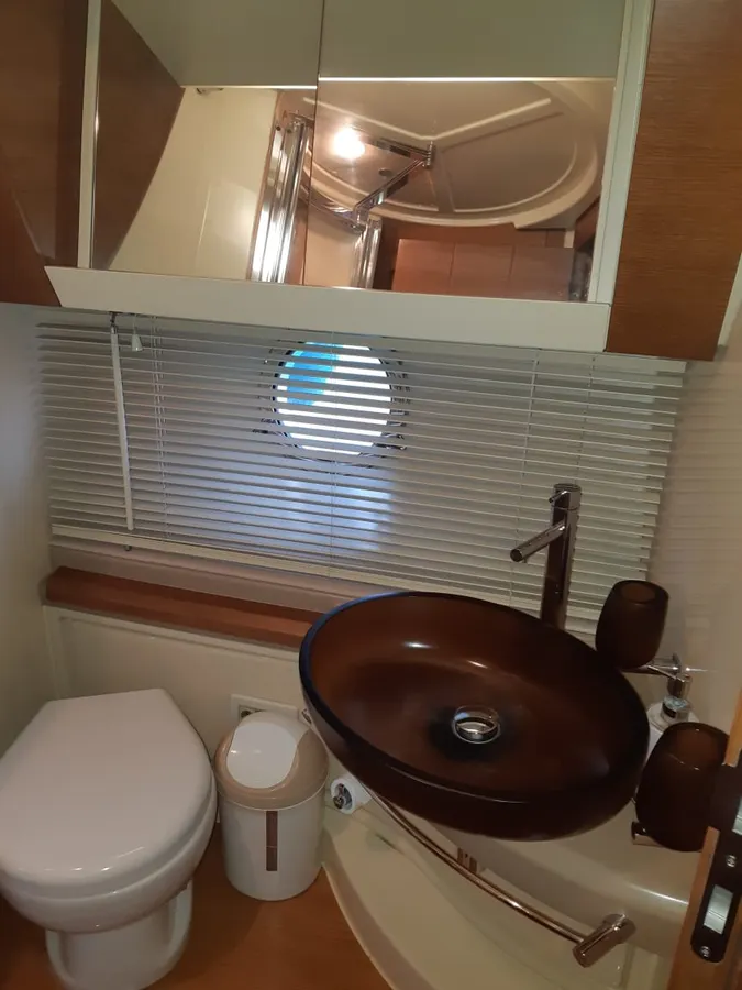 Azimut 54 — Interior photo 15