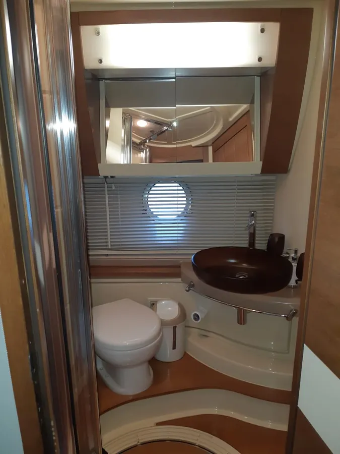 Azimut 54 — Interior photo 16