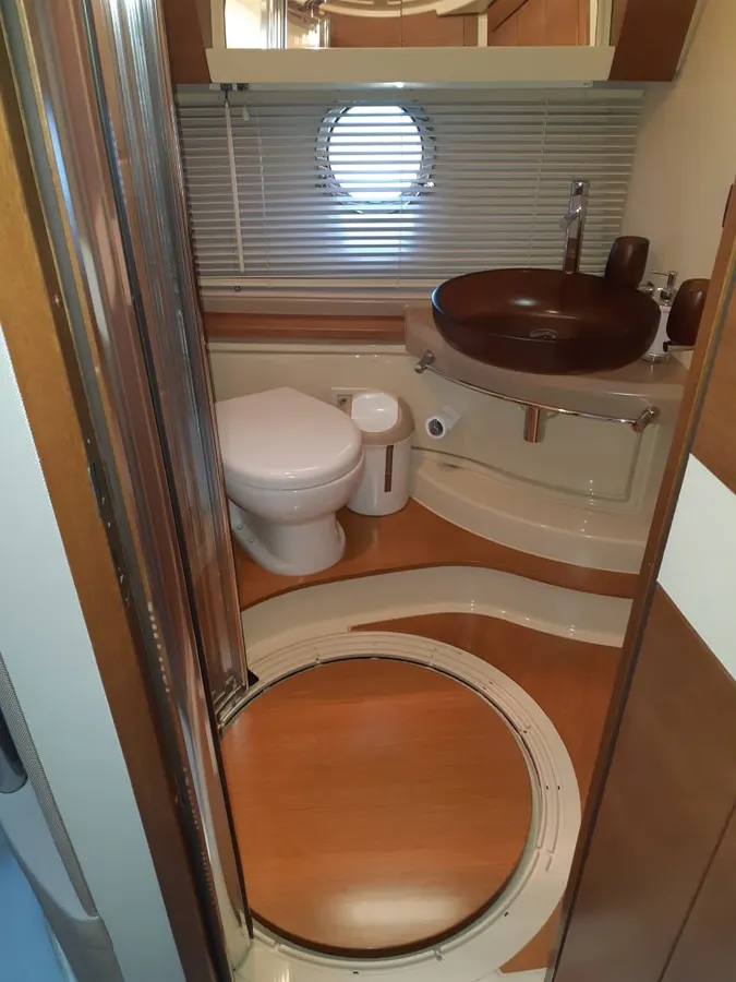Azimut 54 — Interior photo 17